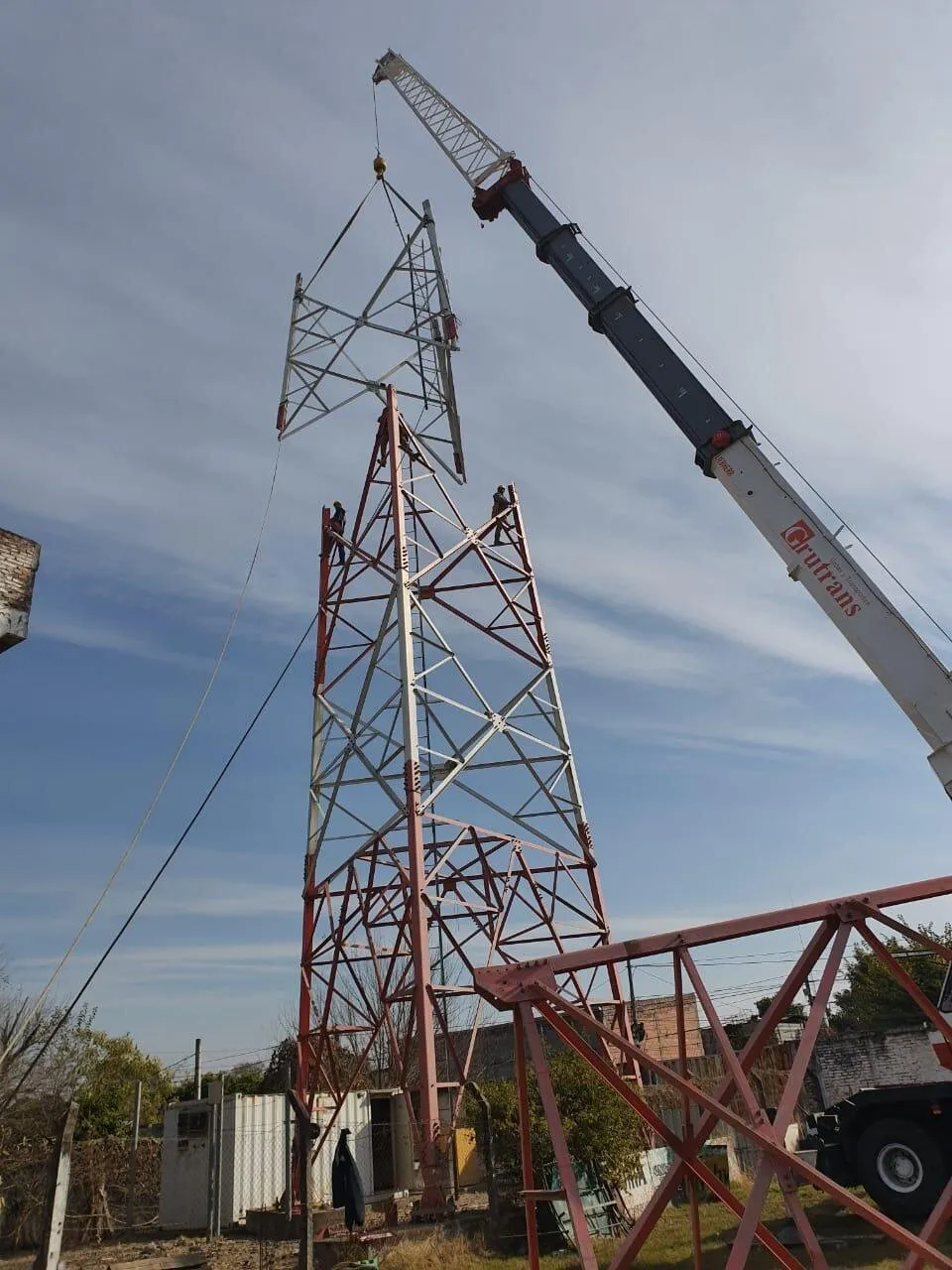 Izaje de torre con grúa